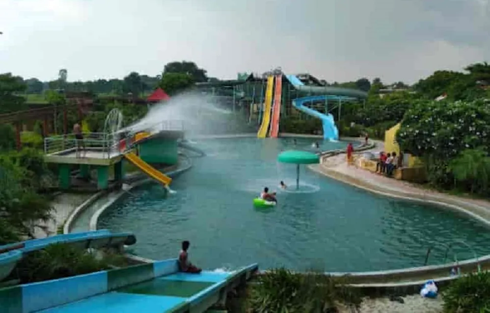 Aqua World, Water Park
